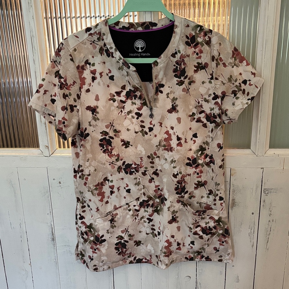 Healing Hands Women's Short Sleeve Top - Cream and Brown Floral